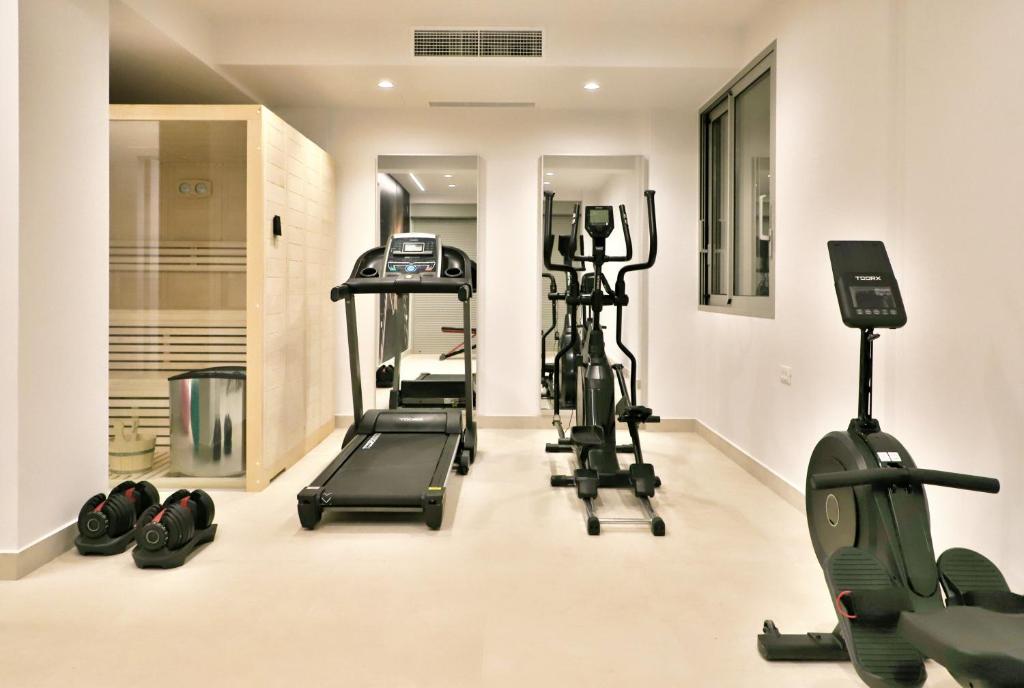 Fitness centrum a/nebo fitness zařízení v ubytování OLIVIA'S Villas