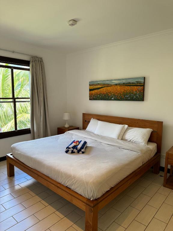 Postel nebo postele na pokoji v ubytování Eden Island Luxury Apartment - White Sand