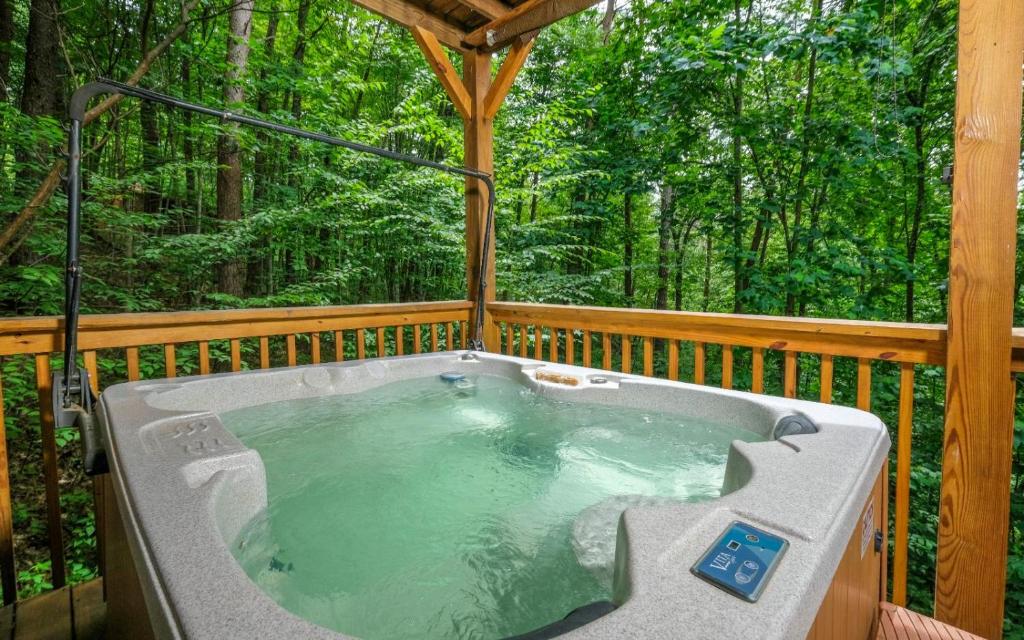 Gallery image of The Tree House in Gatlinburg