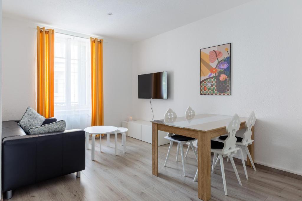 Televízia a/alebo spoločenská miestnosť v ubytovaní Travel Homes - Niffel 1 - Un havre de paix près du Parc