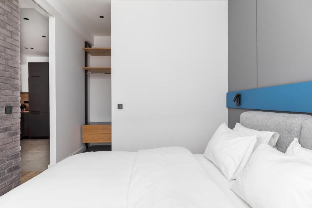 Oddity Seafront Penthouse Apartments - 18