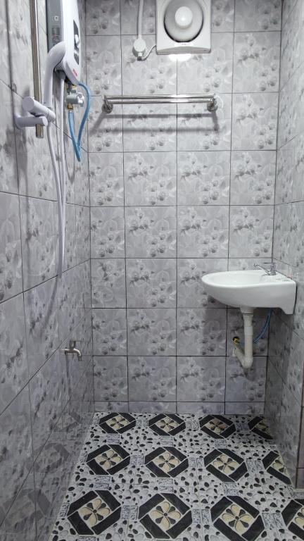 Koupelna v ubytování Santai Desa Chalet musleem 0nly