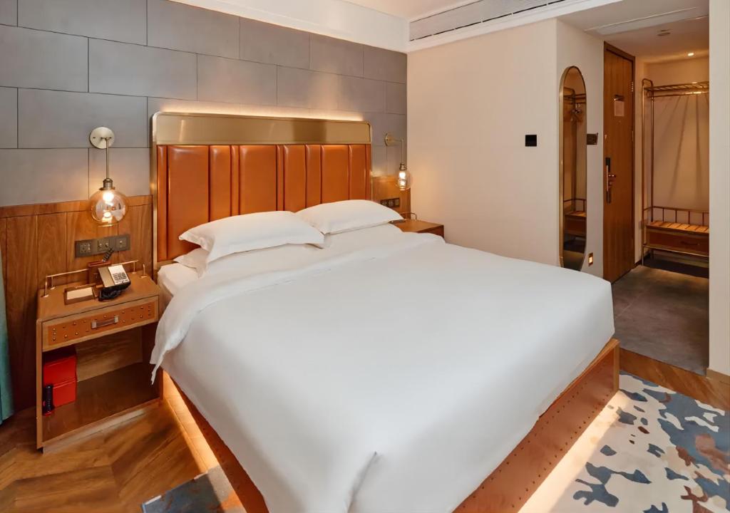 ELITE Hotel Taikoo Hui Plaza Gangding Metro Station Branch - Free Shuttle Bus to Canton Fair Complex During Canton Fair Period - Pinyun Queen Room