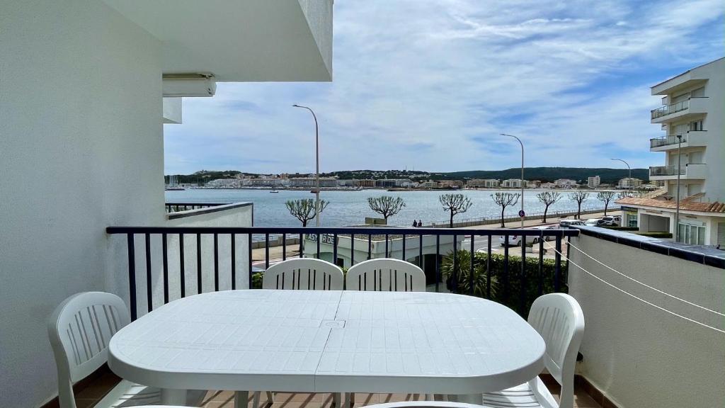 Balkón alebo terasa v ubytovaní Passeig Del Mar - apartamentos primera linea