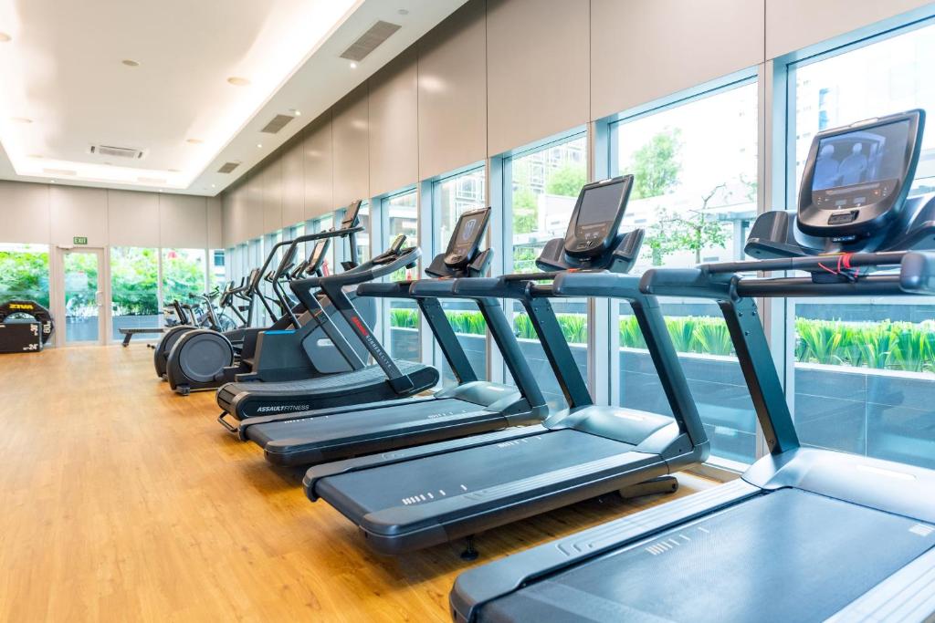 Gimnasio o instalaciones de fitness de Carlton Hotel Singapore
