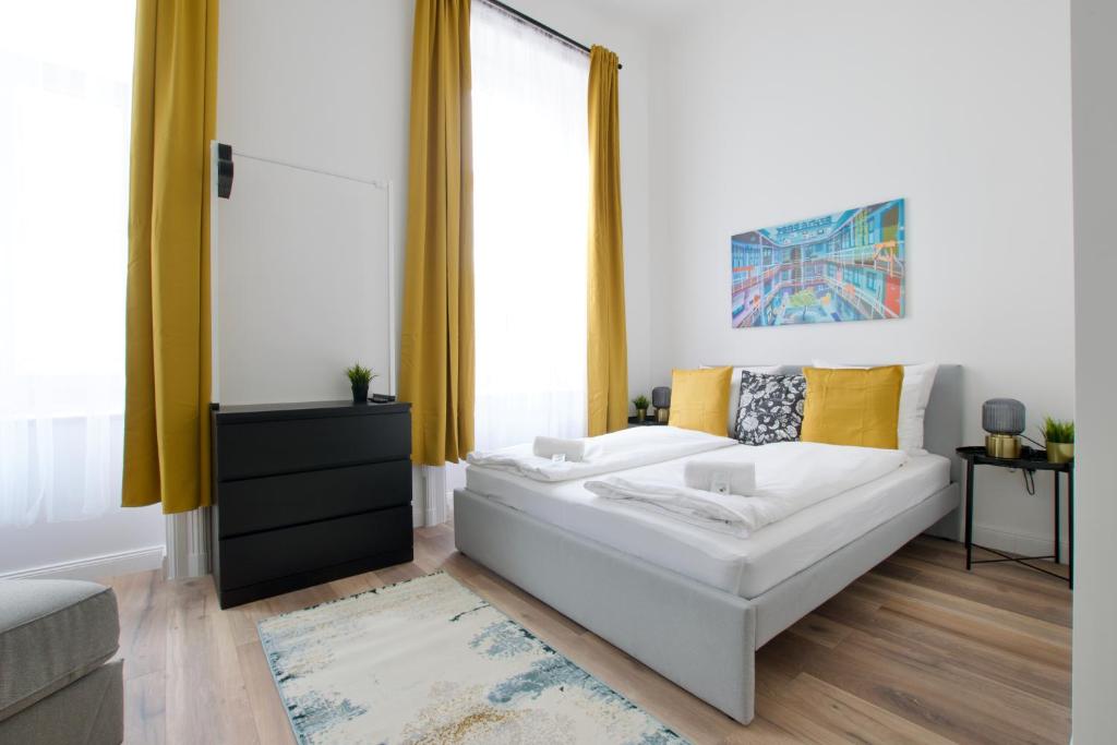 Standard Apartment by Hi5- Rákóczi Studio 1072 Budapest, Rákóczi út 24 kép - 1
