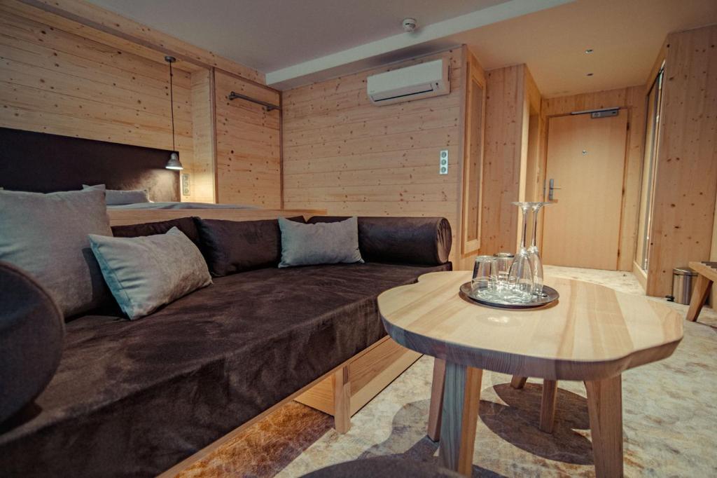 Posezení v ubytování Hotel Partizán