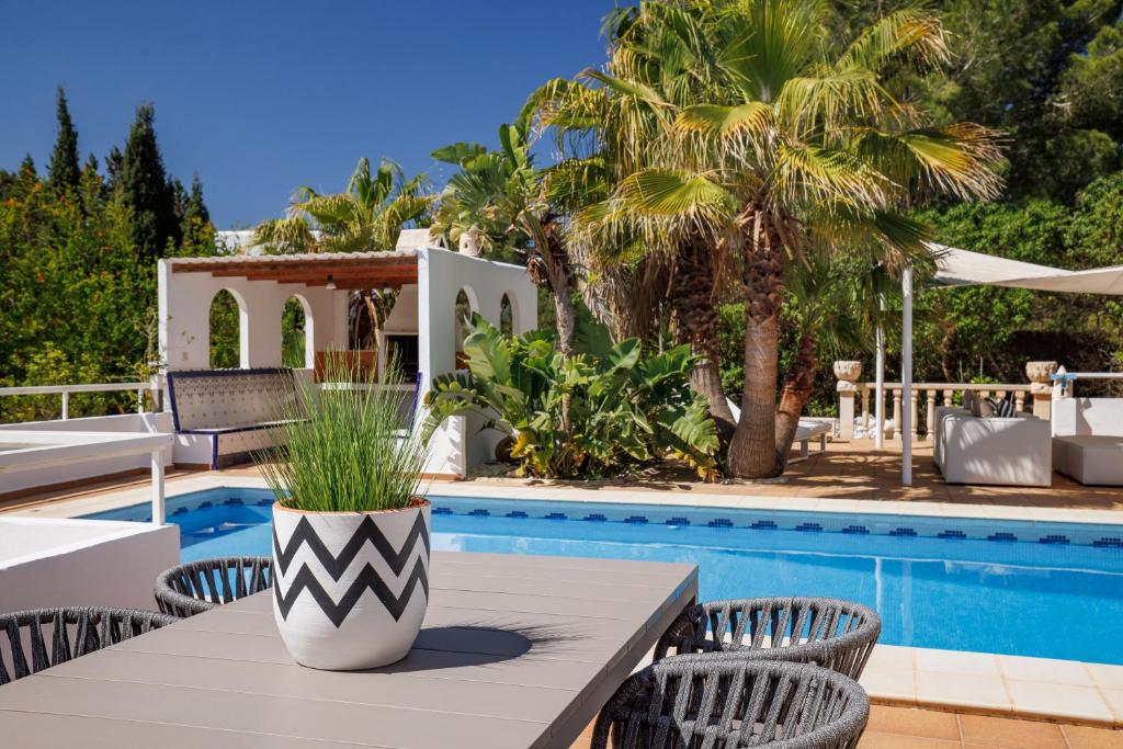 VILLA ES VEDRÁ