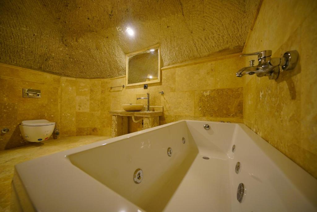 Vezir Cave Suites - Large Double Room