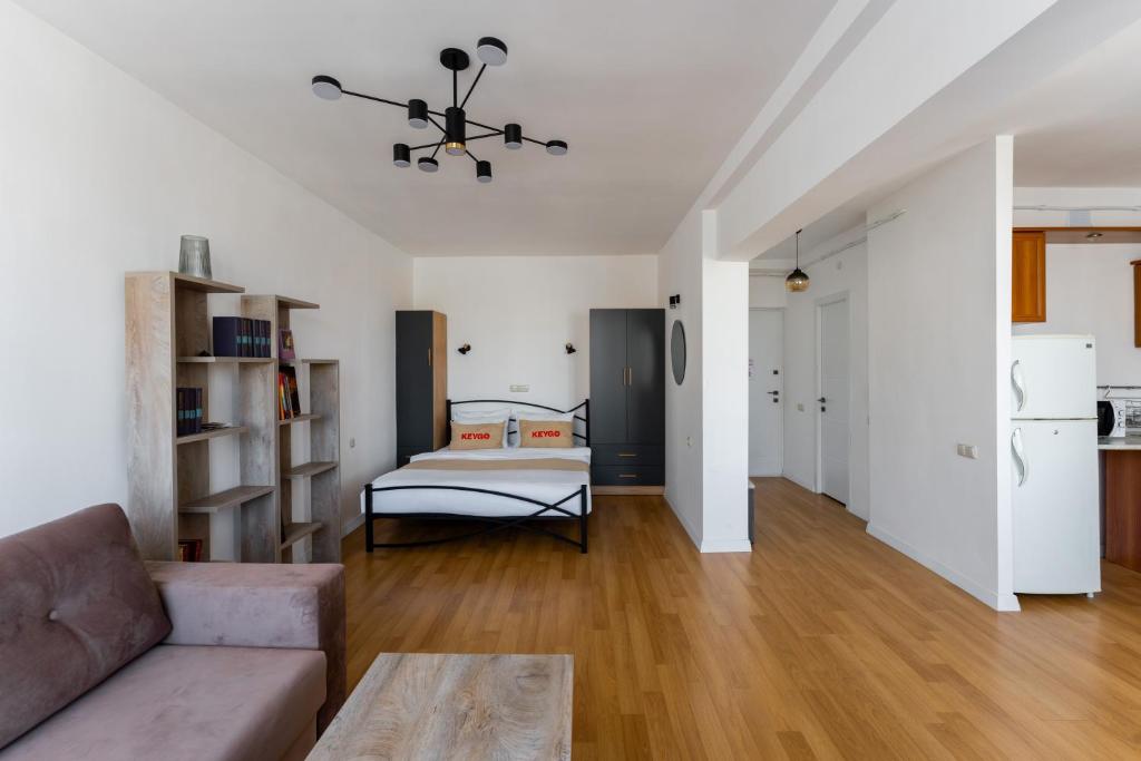 لابی و فضای عمومی Apartment KeyGo #0036 is the key to the center of Yerevan - تصویر ۵