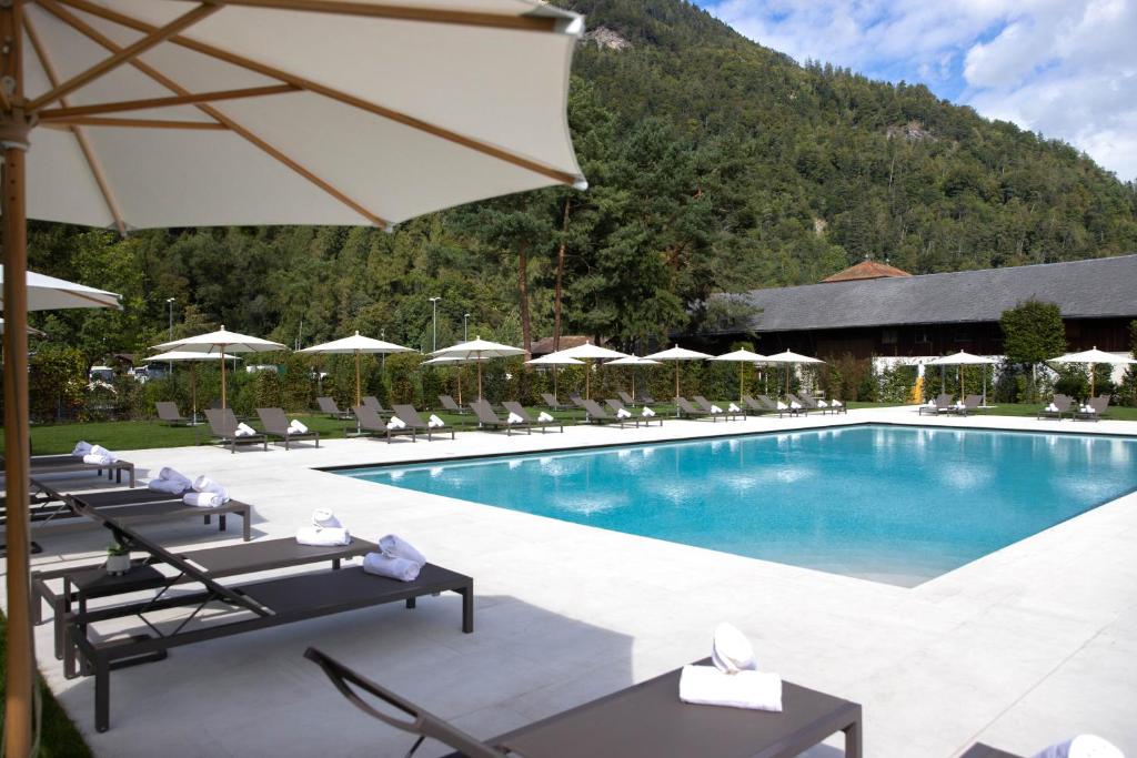 Nespecifikovaný výhled na hory nebo výhled na hory při pohledu z hotelu