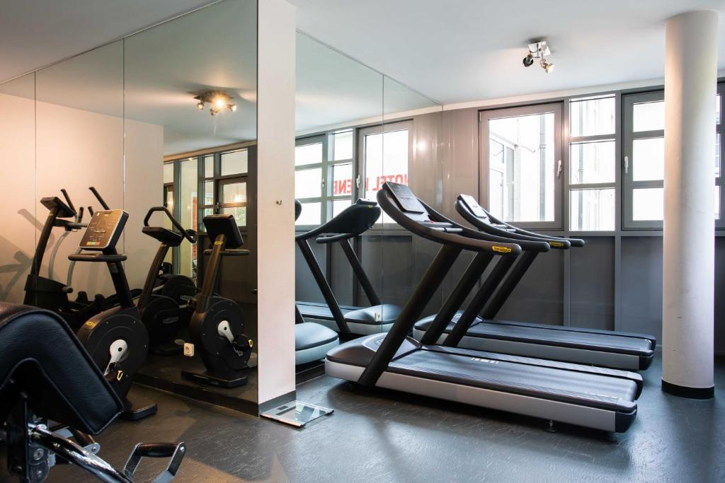 Fitness centrum a/nebo fitness zařízení v ubytování Koener Hotel & Spa