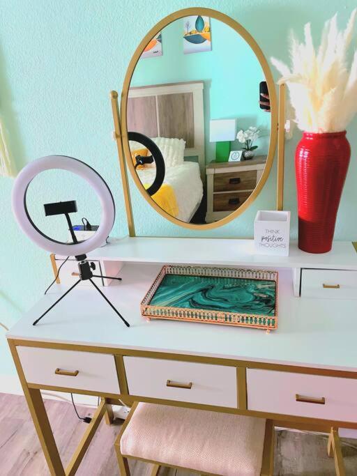 Fotografie z fotogalerie ubytování Modern Decor Apt Near Airport With Beach Club Access v destinaci Montego Bay