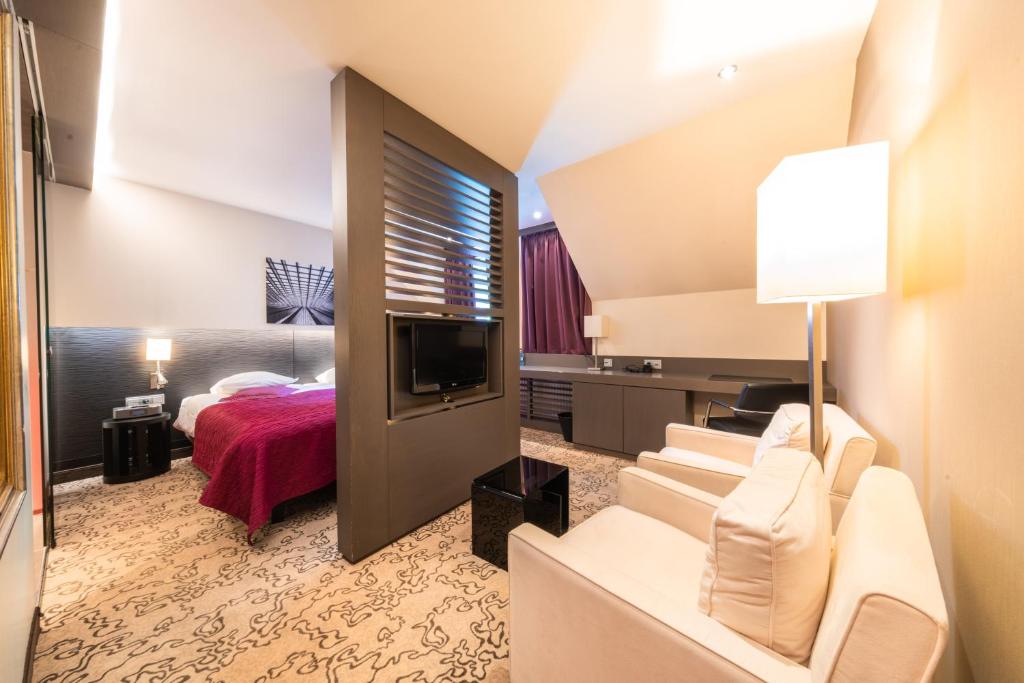 Postel nebo postele na pokoji v ubytování Koener Hotel & Spa