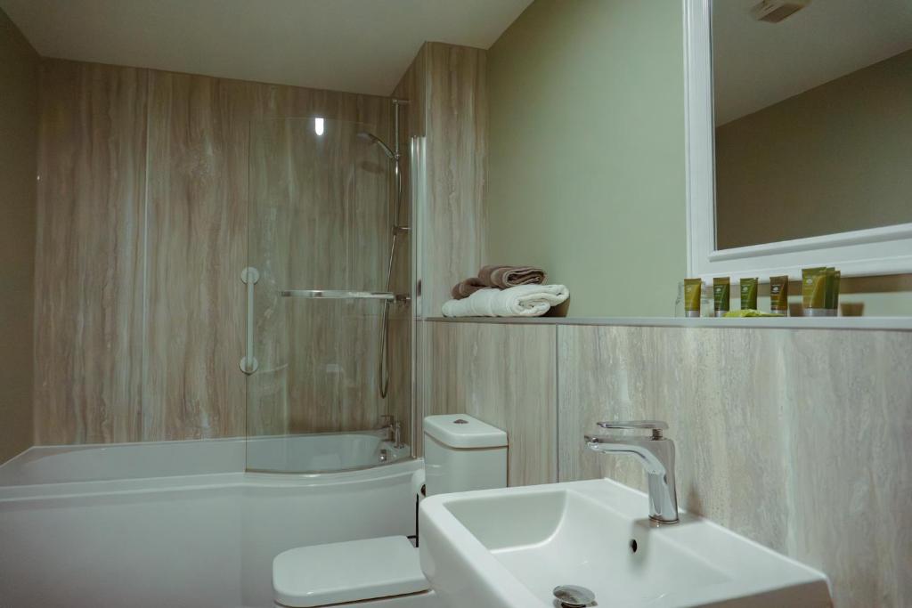 White Lion - Habitación Deluxe (2 Adultos + 1 Niño)