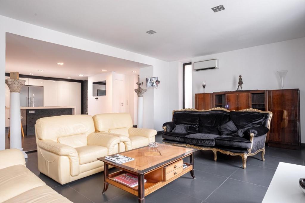 L'EMPEREUR somptueux duplex au style raffiné, Petit Juas, proche du centre