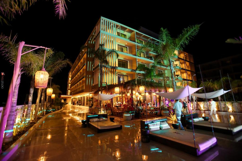 Hoone, kus hotell asub