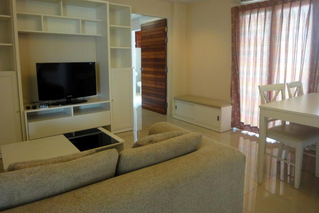 Royal Place Banchang - One-Bedroom Suite