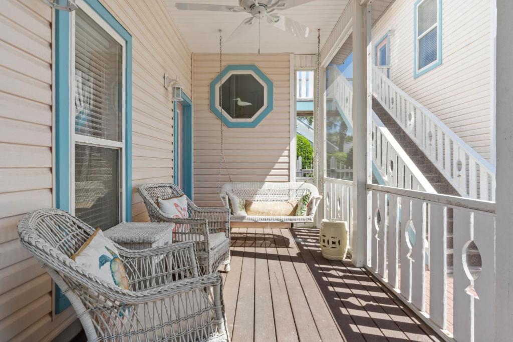 Gallery image of Lazy Magnolia by Newman-Dailey in Destin