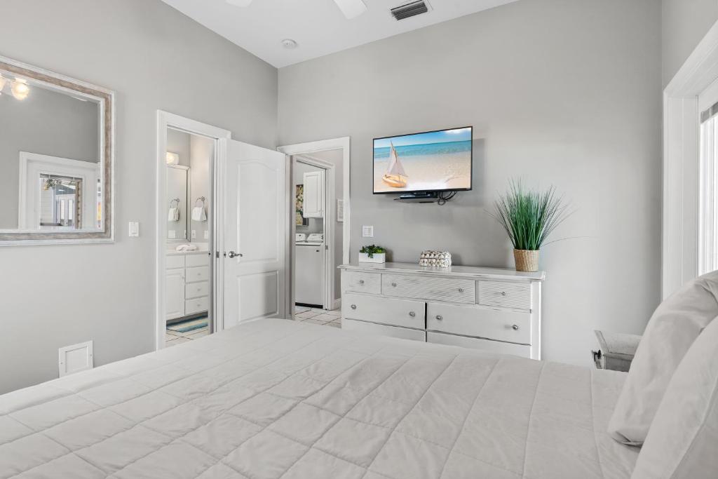 Gallery image of Lazy Magnolia by Newman-Dailey in Destin