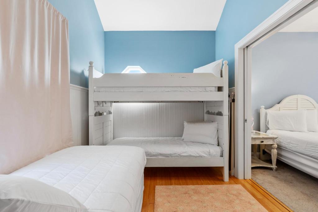 Gallery image of Lazy Magnolia by Newman-Dailey in Destin