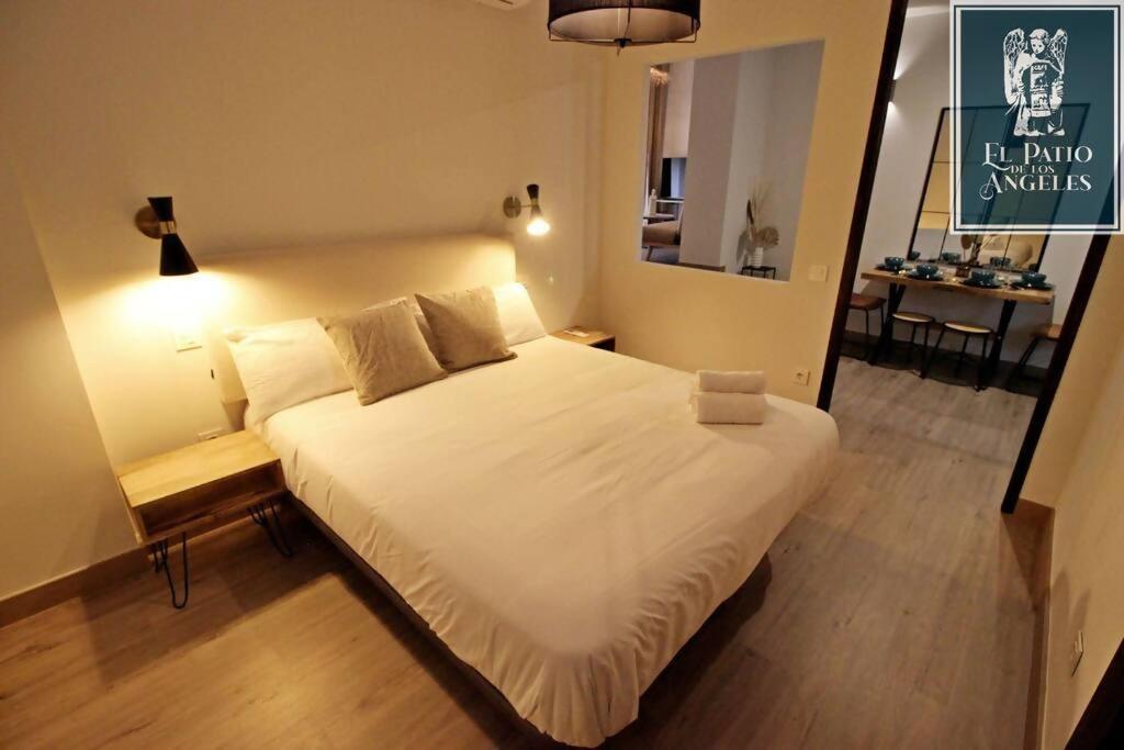 Patio de los Ángeles - 18