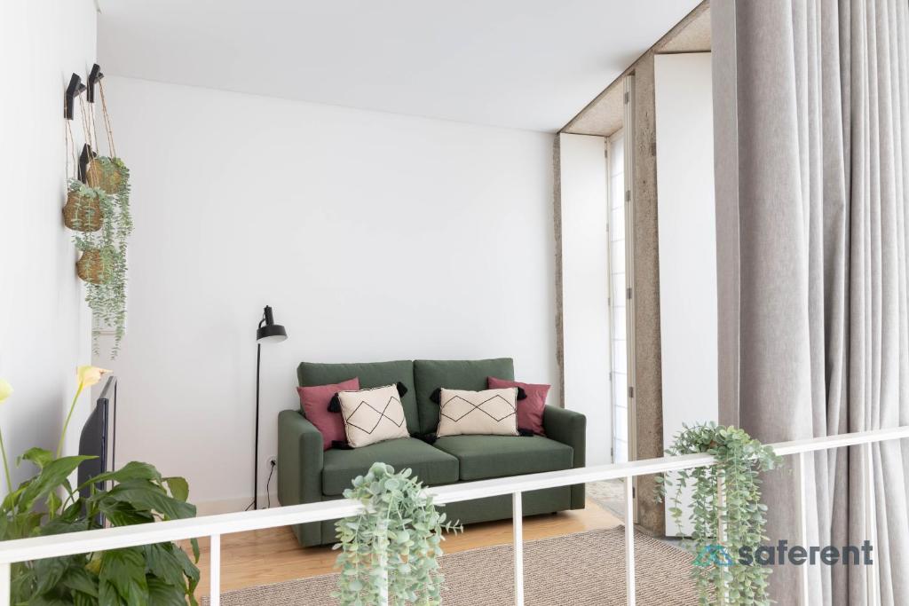 Stylish Triplex next to Ribeira - Deluxe King Studio