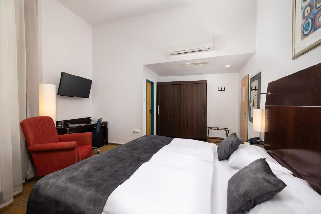 City Hotel Matyas - Resim 3