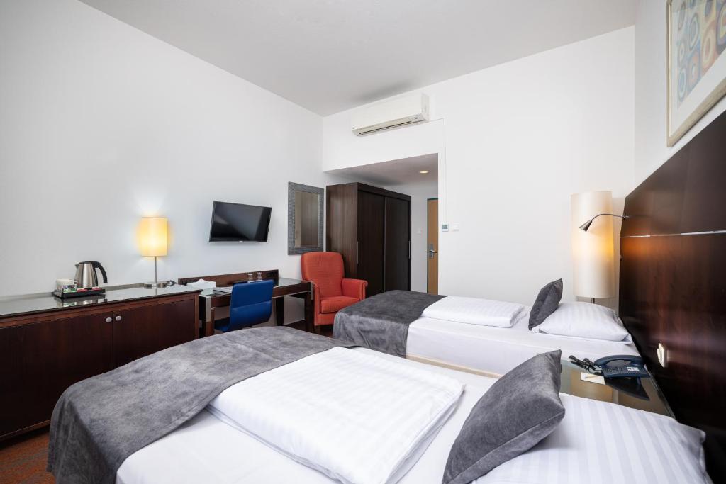 City Hotel Matyas - Resim 6