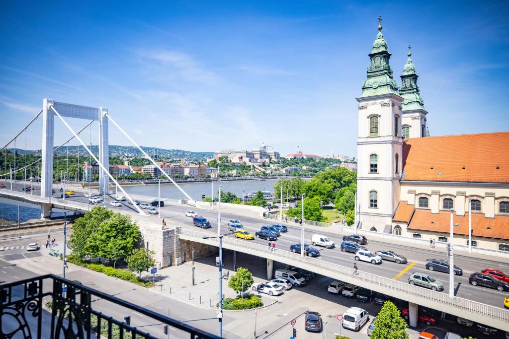 City Hotel Matyas - Resim 7