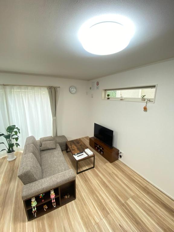 湘南片瀬HOMEにあるテレビまたはエンターテインメントセンター