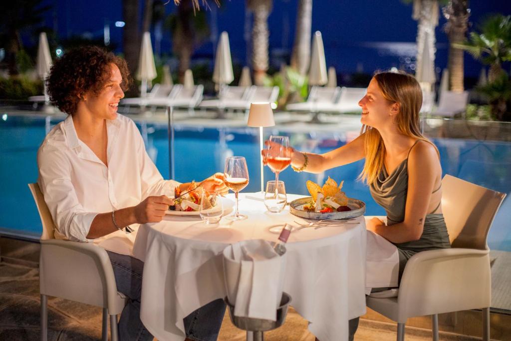Nápoje v ubytování Hotel Caravelle Thalasso & Wellness