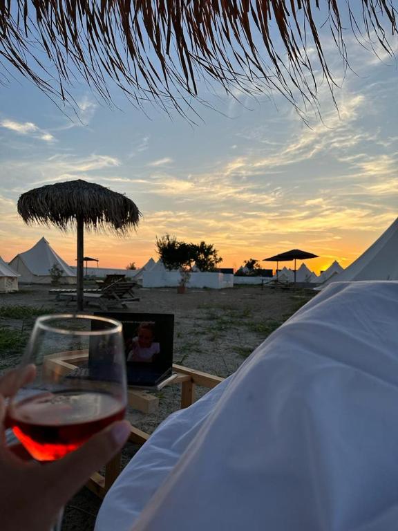 Příroda nedaleko luxury tent