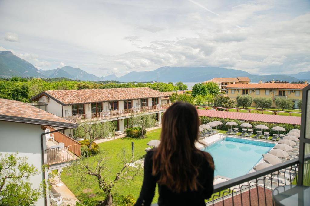 Nespecifikovaný výhled na hory nebo výhled na hory při pohledu z aparthotelu
