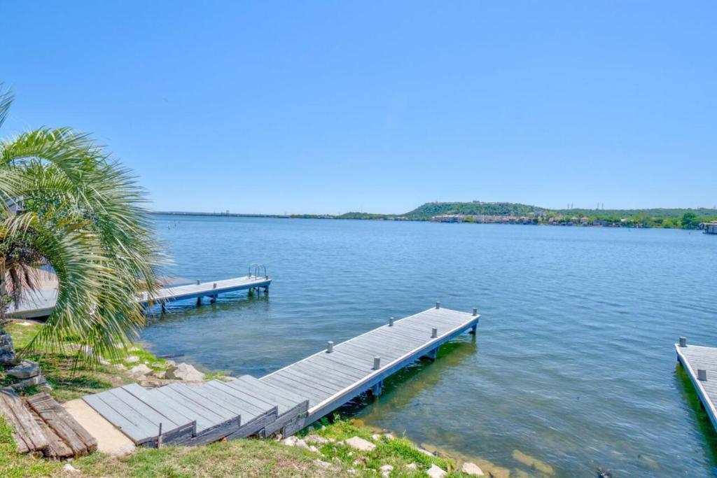 Sundowner Stay on Lake LBJ! - Apartamento De Tres Habitaciones Con Vista Al Lago