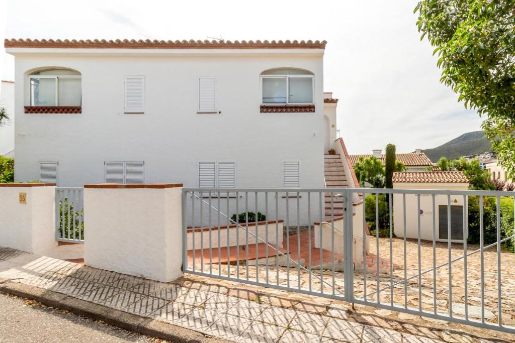 Fotografie z fotogalerie ubytování Carboneres 54 Apartamento acogedor cerca del mar v destinaci Girona