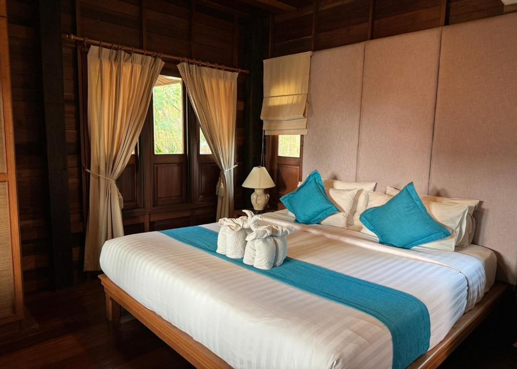 
Bungalow with Garden View
