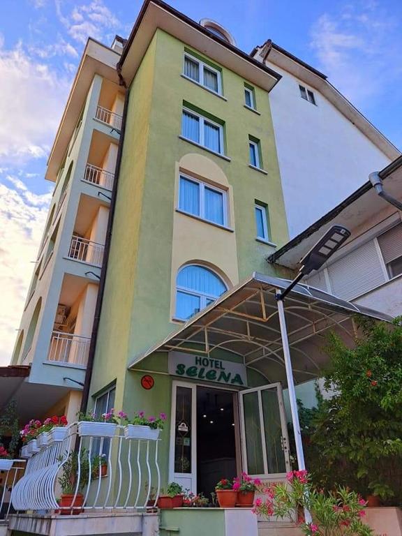 Family Hotel Selena