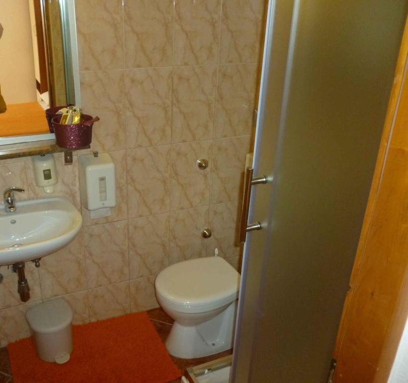 Koupelna v ubytování Apartment in Starigrad-Paklenica 6845