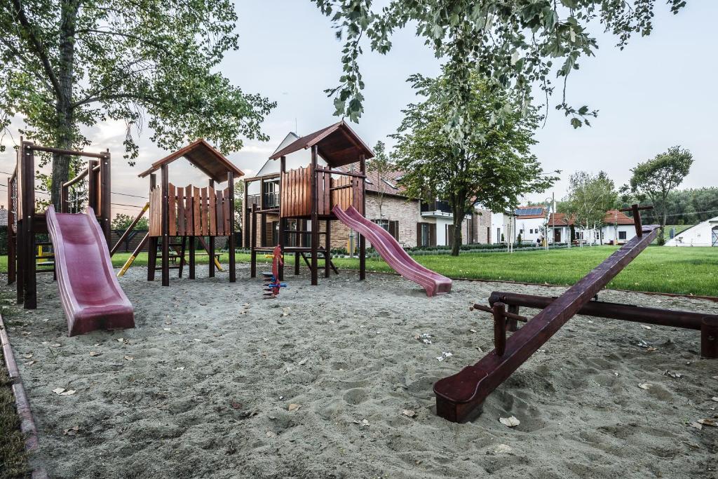 Herní místnost nebo prostor pro děti v ubytování Levendula Hotel