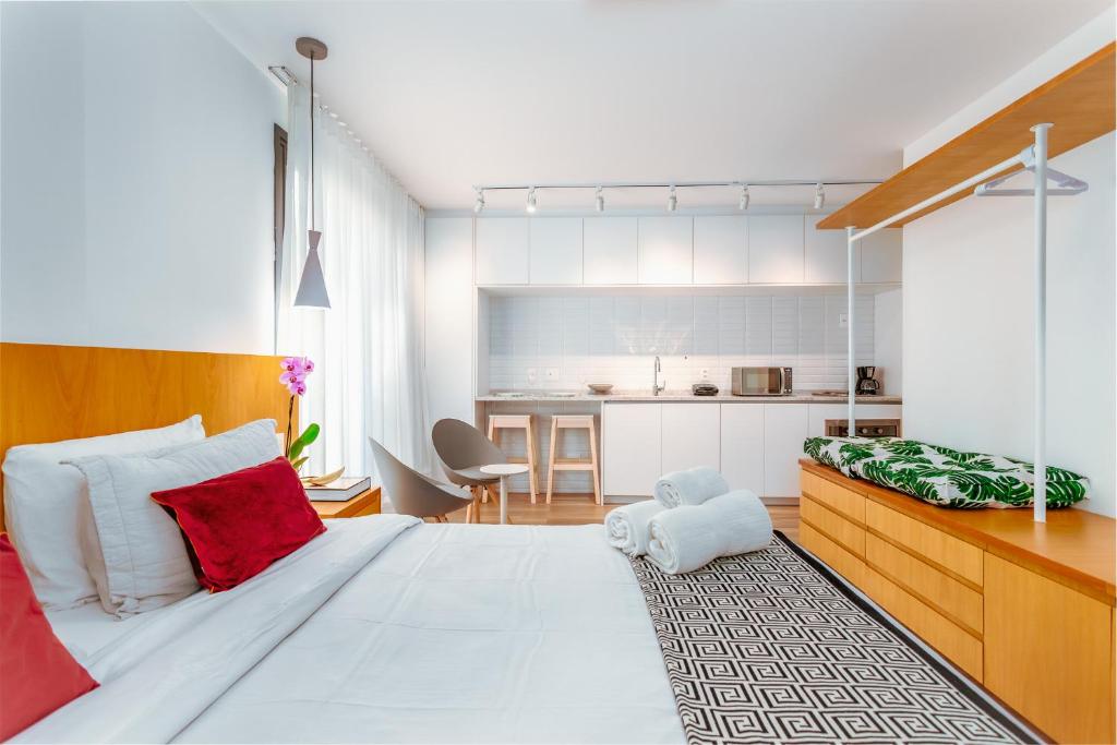 Unhotel - Bossa Design Studios Ipanema, Perto da Praiaにあるキッチンまたは簡易キッチン