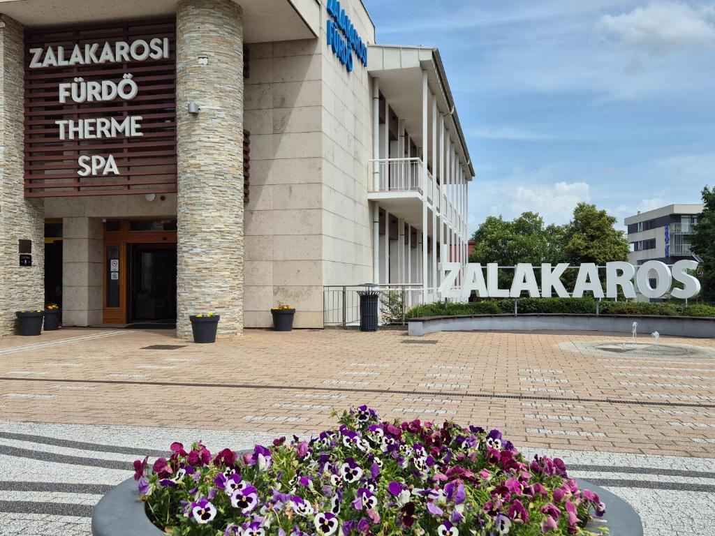Budynek, w którym mieści się apartament