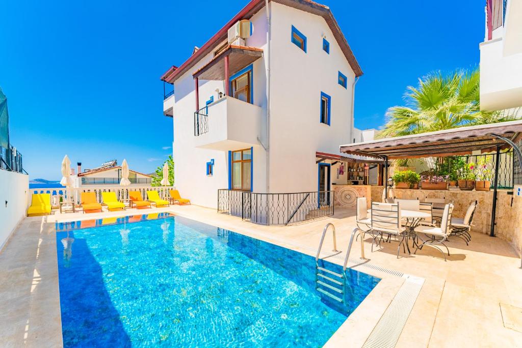 The swimming pool at or close to Pazar Apartments