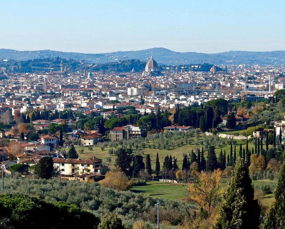 Small Heaven in Florentine hills iz ptičje perspektive