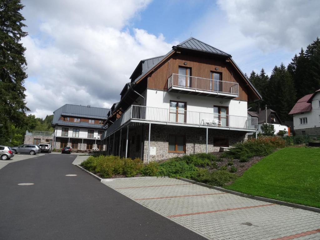 Budova, kde se apartmán nachází