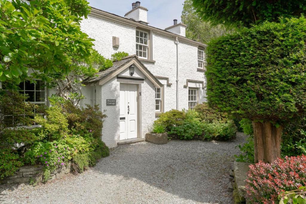 Сад в Peacock Cottage