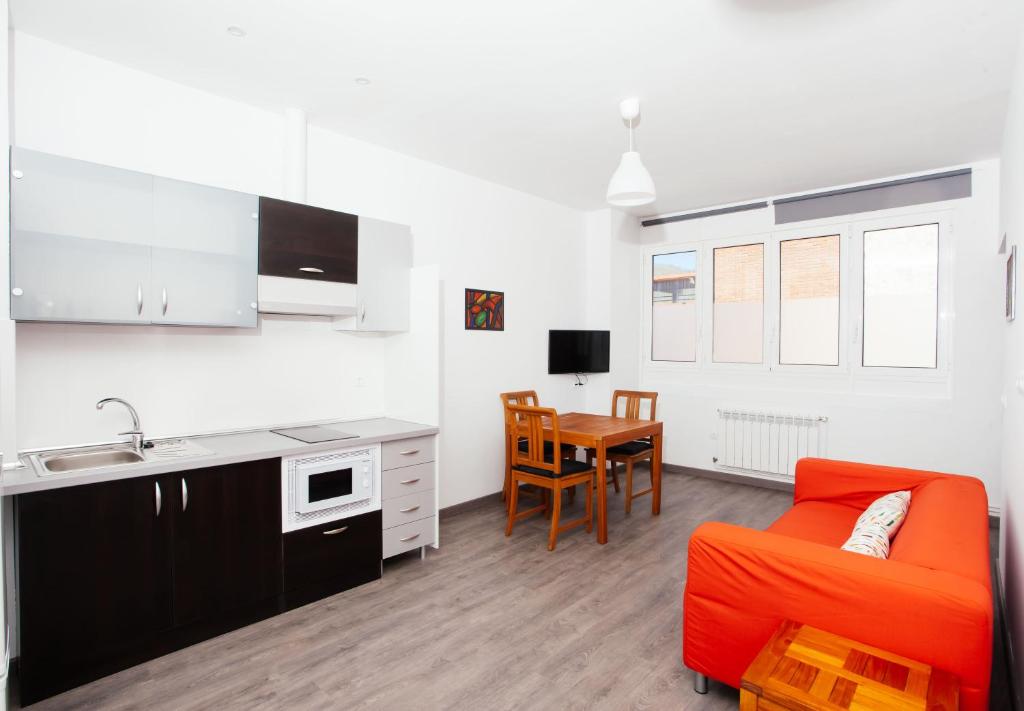 Kuchyňa alebo kuchynka v ubytovaní Apartamentos Florida 30