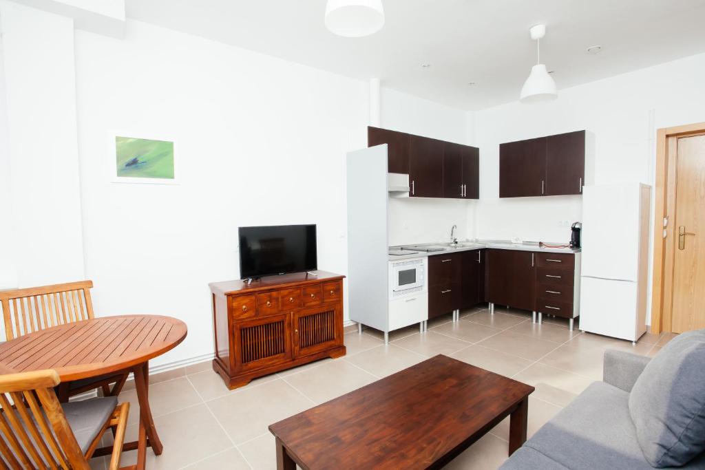 Kuchyňa alebo kuchynka v ubytovaní Apartamentos Florida 30