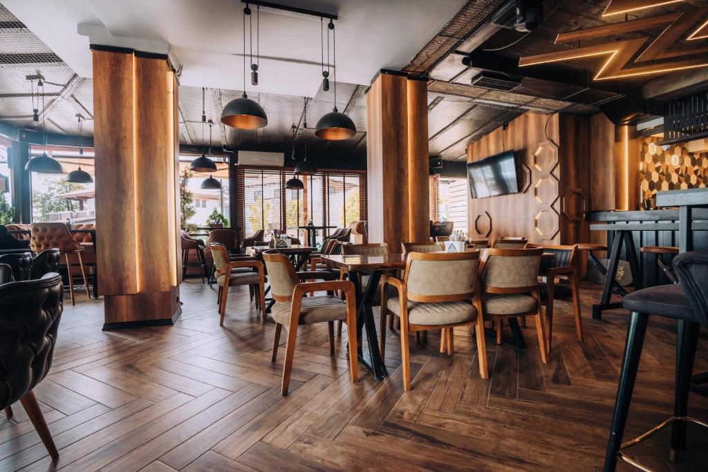 Restaurace v ubytování Hotel Aleksandrija