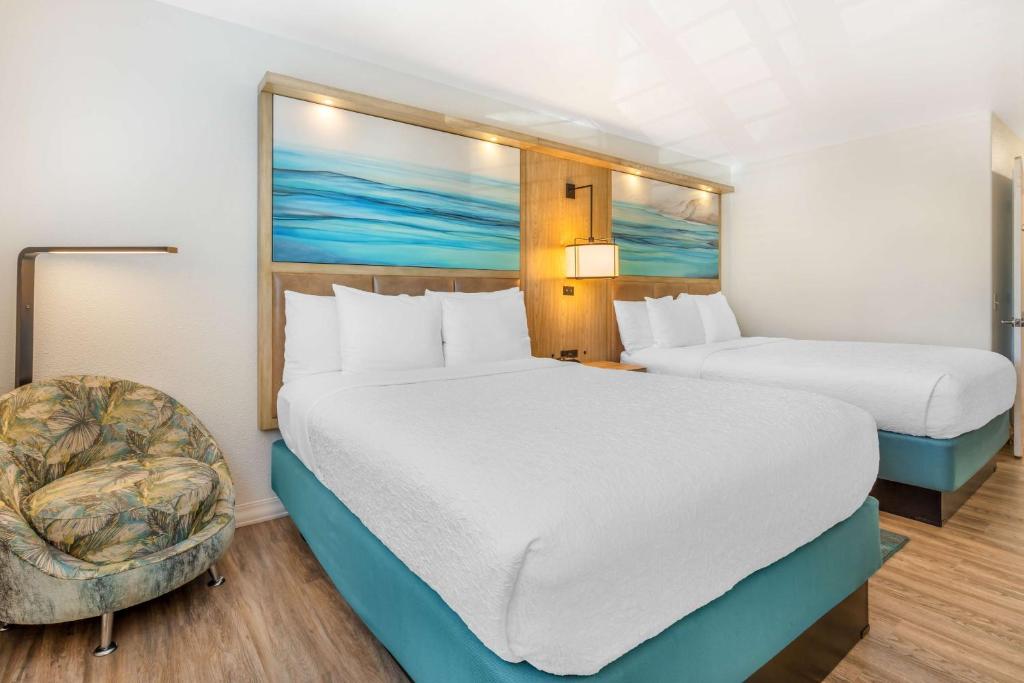 Best Western Plus Capitola By-the-Sea Inn & Suites photo